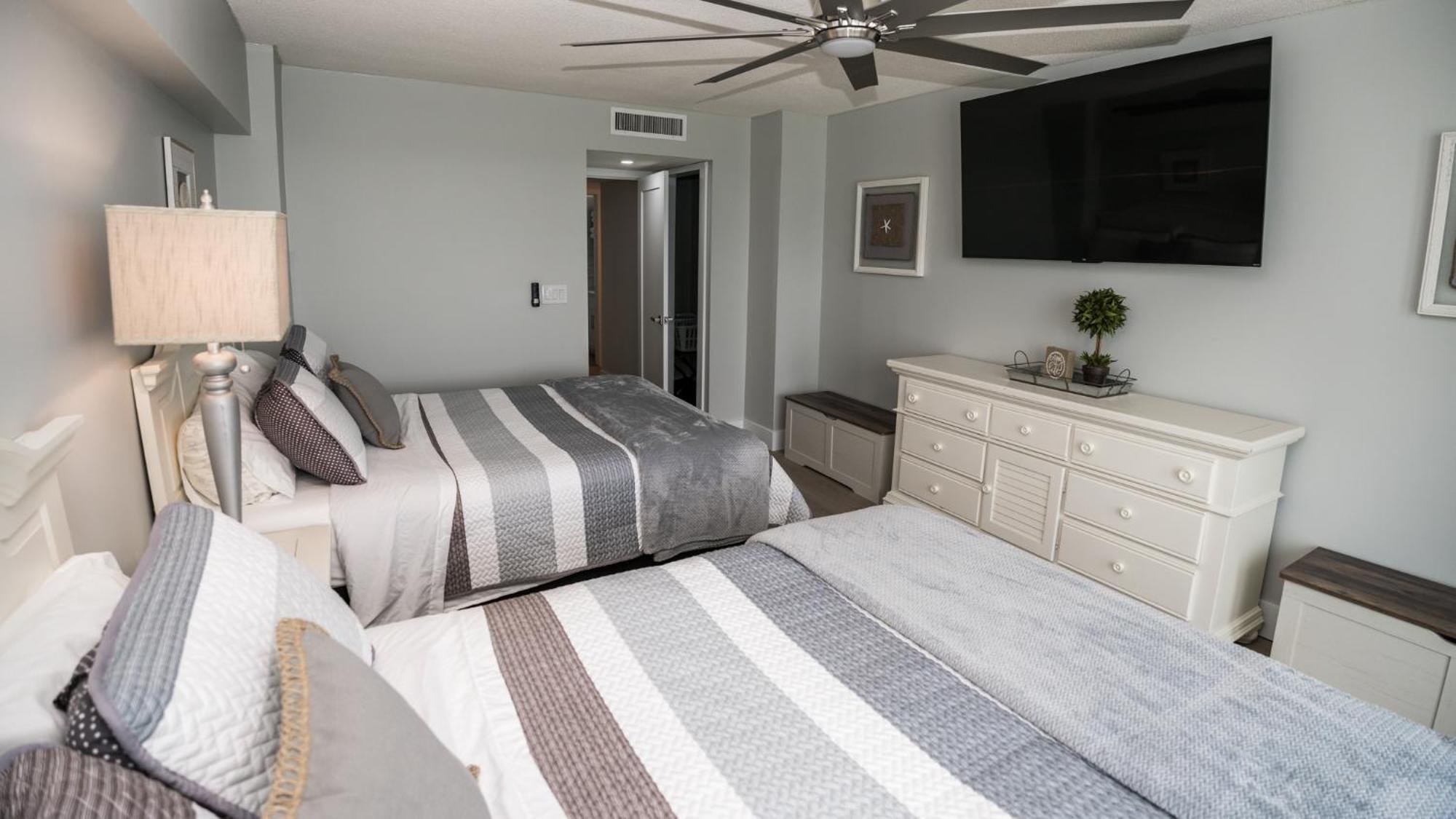 New Rental - 3Br 3Ba Corner Beachfront - 2024 Remodel - 3 Pools, Tiki Hut, Gym, Tennis Panama City Beach Extérieur photo